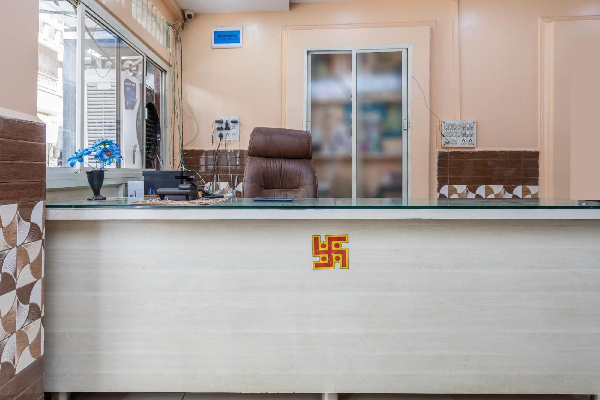 אינדורה Spot On Hotel Sawera מראה חיצוני תמונה