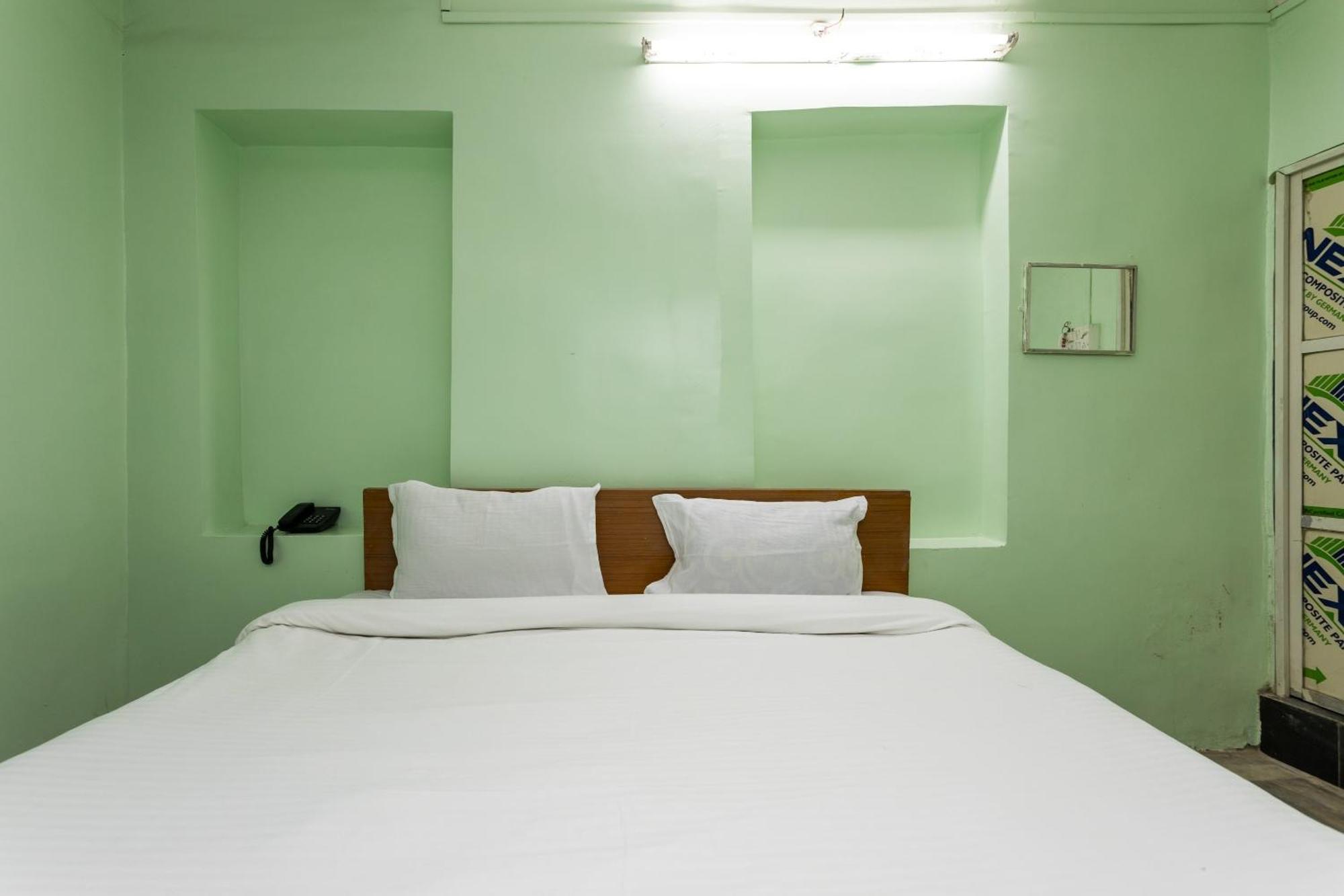 אינדורה Spot On Hotel Sawera מראה חיצוני תמונה